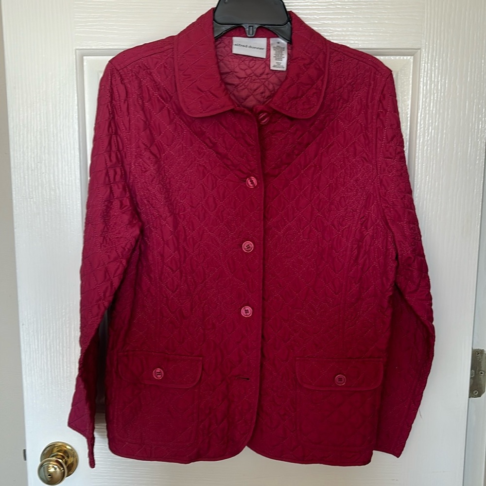 Lightweight Quilted Alfred Dunner Jacket. Size 12